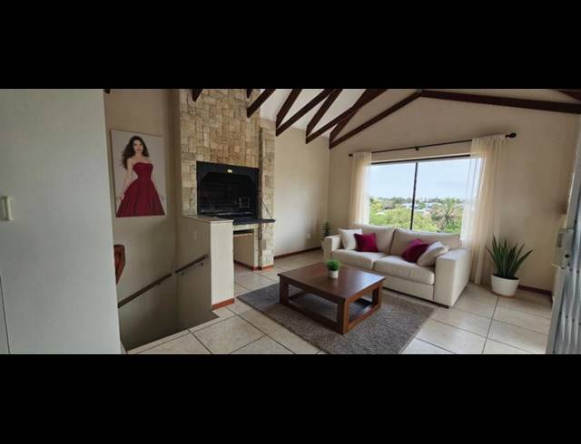 3 BEDROOM HOUSE FOR SALE IN COUNTRY CLUB